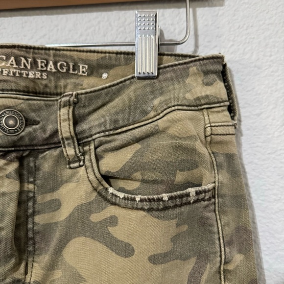 American Eagle Women Army Super Stretch X Mid Rise Distressed Denim Jegging Sz 6 - Picture 4 of 15